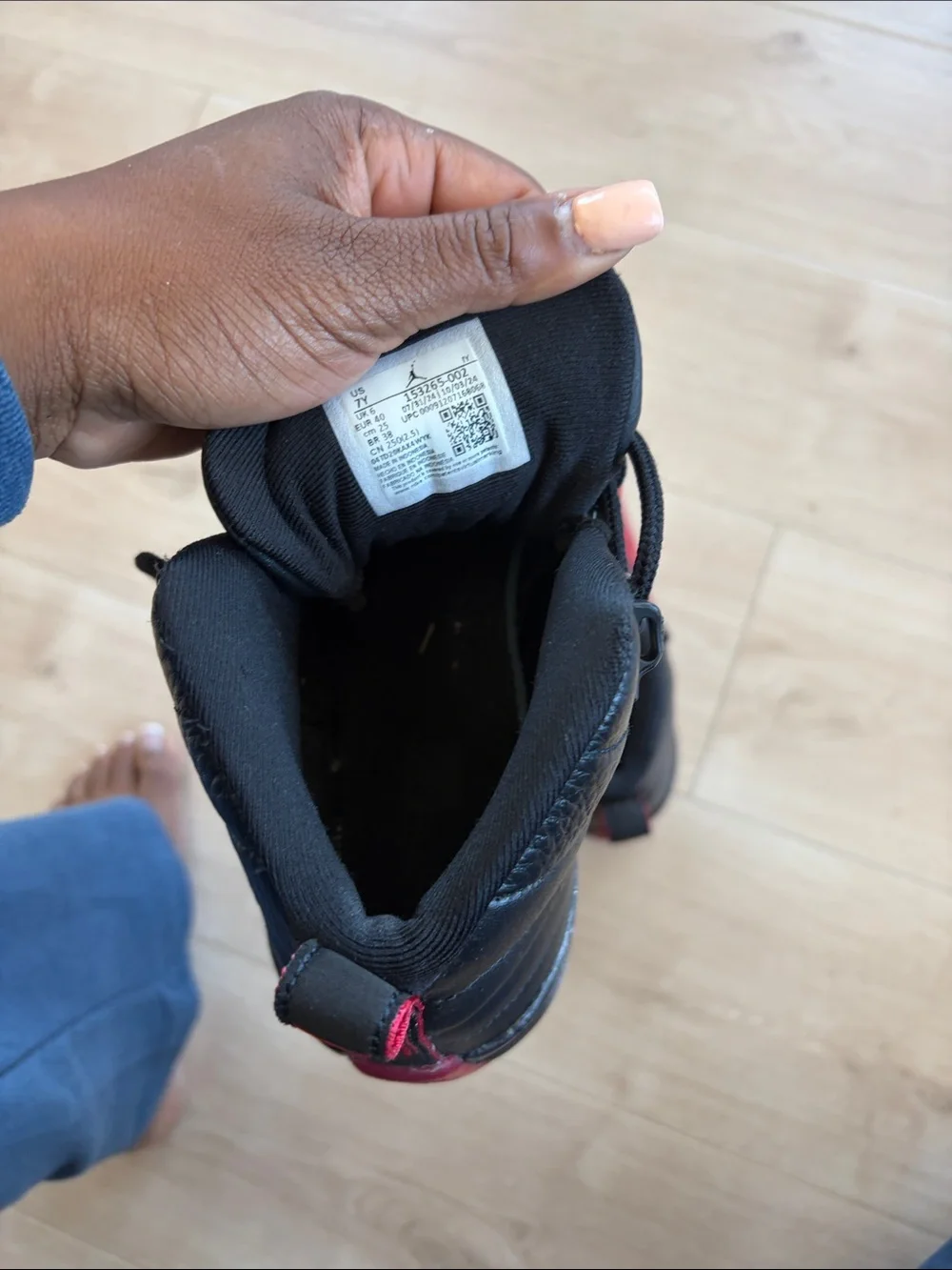 Retro 12 Jordans red & black